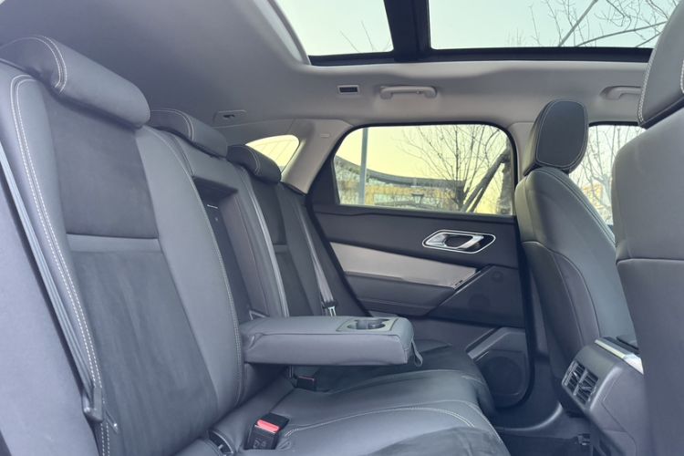 Used Land Rover Range Velar 2020 P250 Interior 15