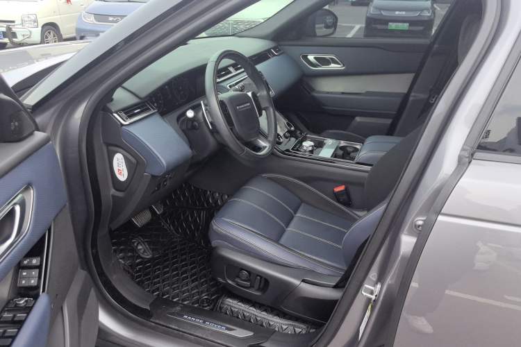 Used Land Rover Range Velar 2020 P250 R-DYNAMIC S Interior 2
