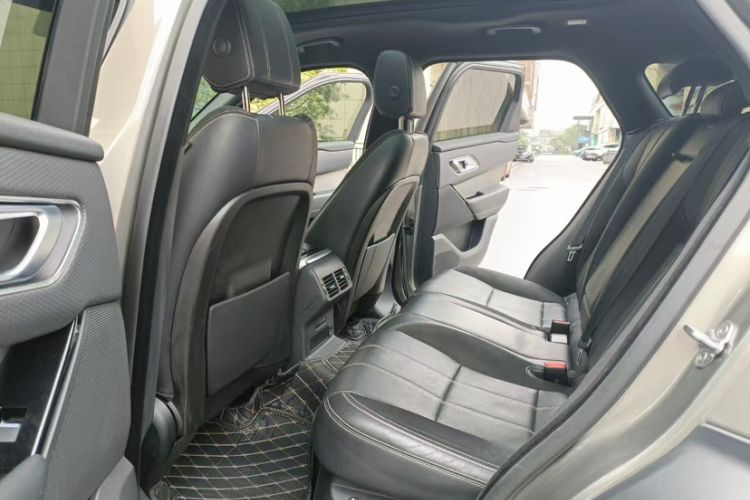 Used Land Rover Range Velar 2020 P250 R-DYNAMIC S Interior 3