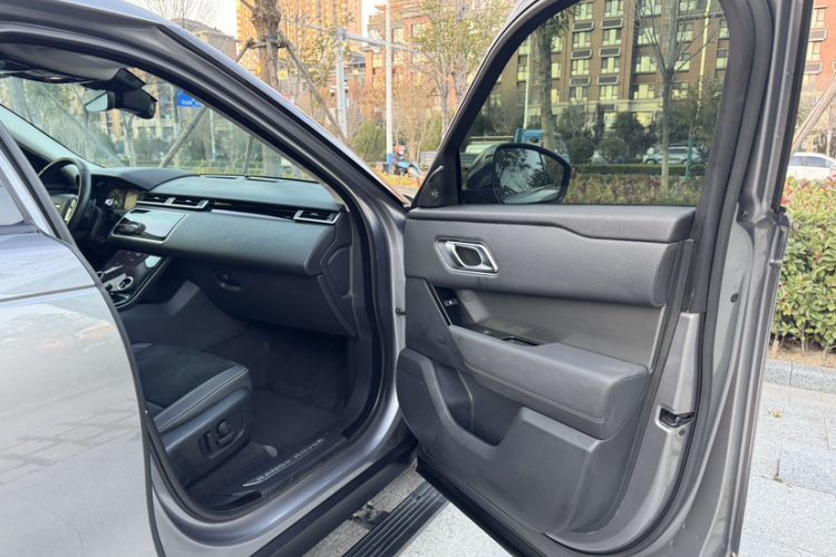Used Land Rover Range Velar 2020 P250 Interior 3