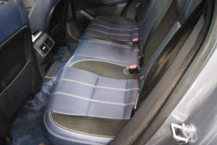 Used Land Rover Range Velar 2020 P250 R-DYNAMIC S Interior 4