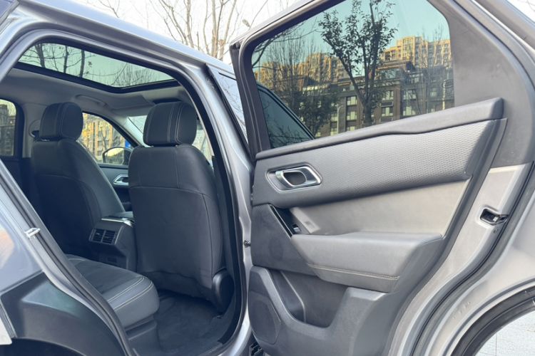 Used Land Rover Range Velar 2020 P250 Interior 6