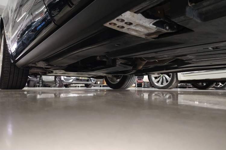 Used Land Rover Range Velar 2020 P250 R-DYNAMIC S Left Side Sill