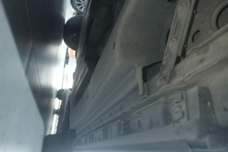 Used Land Rover Range Velar 2020 P250 R-DYNAMIC S Left Side Sill