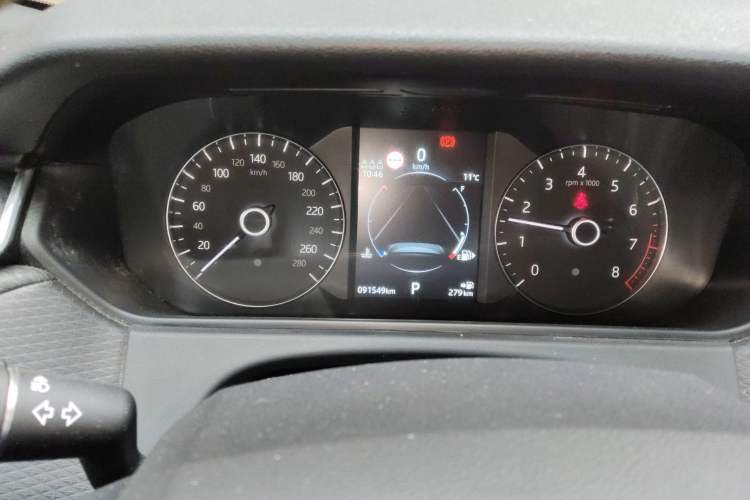 Used Land Rover Range Velar 2020 P250 R-DYNAMIC S Odometer Close Up