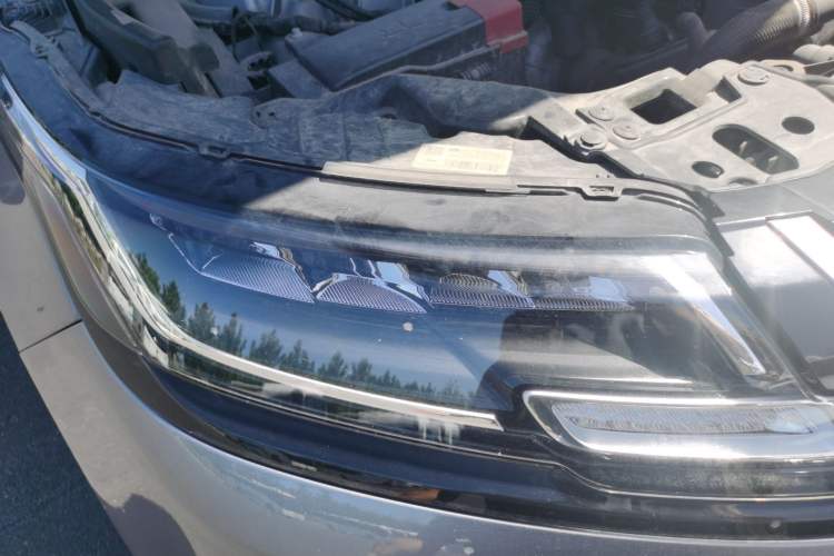 Used Land Rover Range Velar 2020 P250 Right Front Headlight