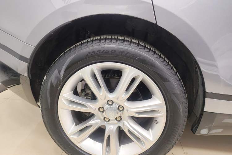 Used Land Rover Range Velar 2020 P250 R-DYNAMIC S Right Rear Wheel Hub