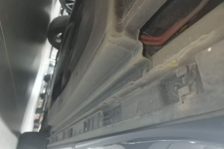 Used Land Rover Range Velar 2020 P250 R-DYNAMIC S Right Side Sill
