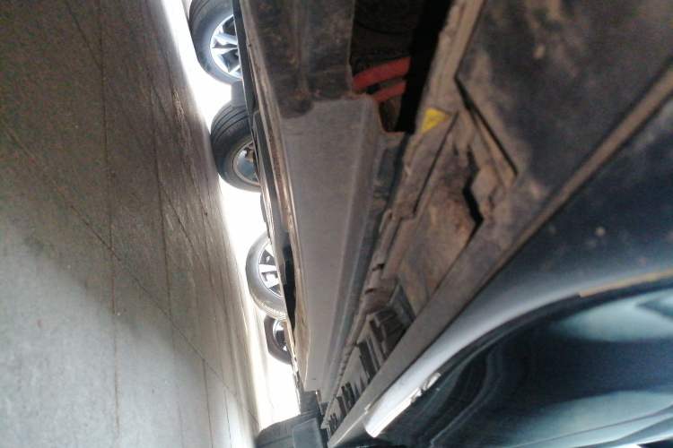 Used Land Rover Range Velar 2020 P340 R-DYNAMIC S Right Side Sill