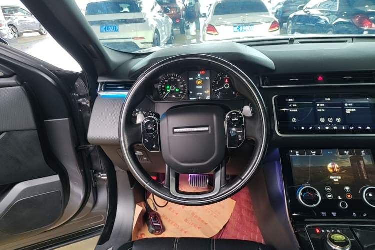 Used Land Rover Range Velar 2020 P250 R-DYNAMIC S Steering Wheel