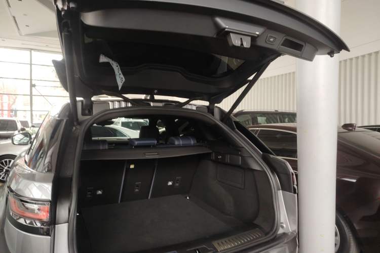 Used Land Rover Range Velar 2020 P250 R-DYNAMIC S Trunk