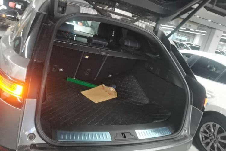 Used Land Rover Range Velar 2020 P250 R-DYNAMIC S Trunk