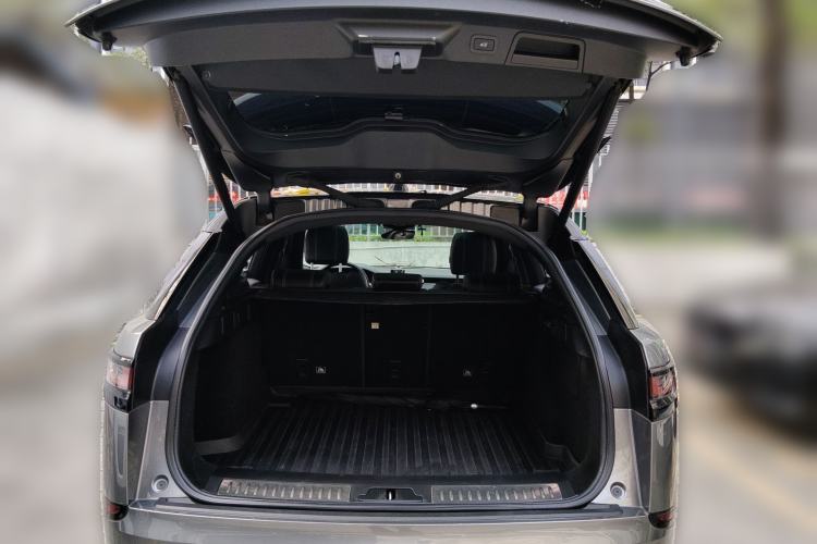 Used Land Rover Range Velar 2020 P250 R-DYNAMIC S Trunk