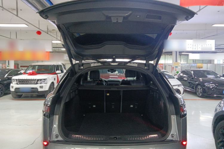 Used Land Rover Range Velar 2020 P340 R-DYNAMIC S Trunk