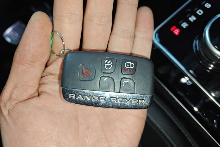 Used Land Rover Range Velar 2020 P250 R-DYNAMIC S Vehicle Key