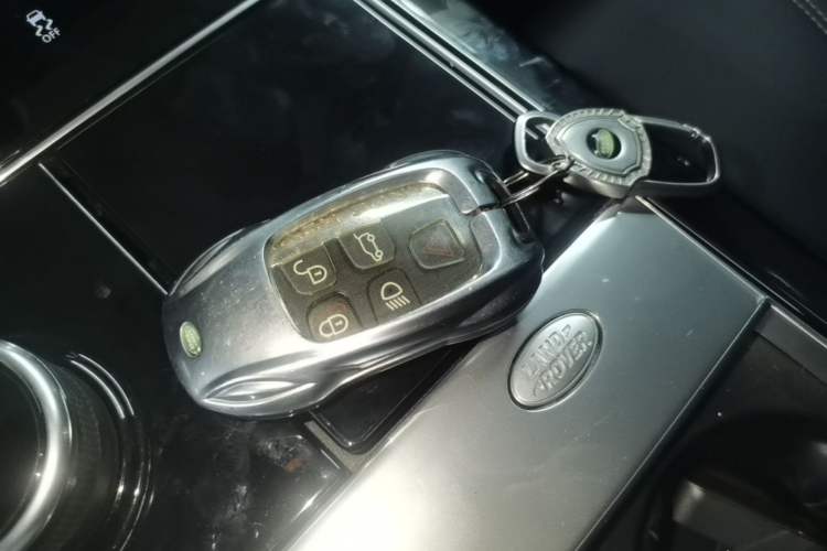 Used Land Rover Range Velar 2020 P250 R-DYNAMIC S Vehicle Key