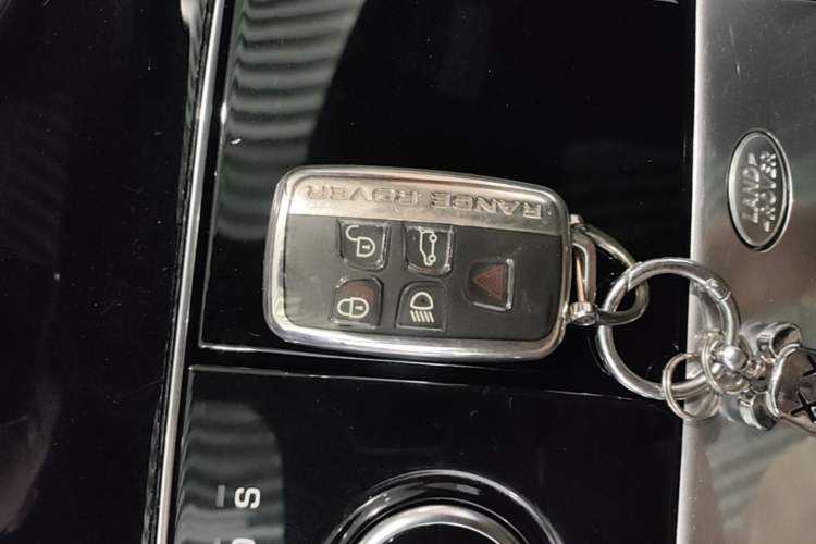 Used Land Rover Range Velar 2020 P340 R-DYNAMIC S Vehicle Key