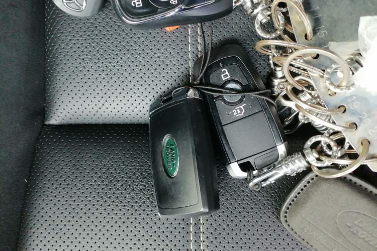 Used Land Rover Range Velar 2020 P340 R-DYNAMIC S Vehicle Key