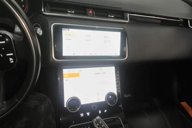 Used Land Rover Range Velar 2020 P250 R-DYNAMIC S Audio And AC Panel
