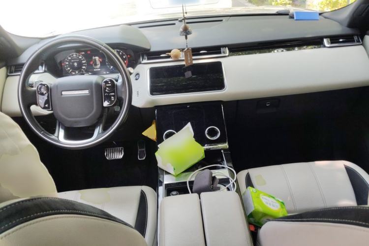 Used Land Rover Range Velar 2020 P340 R-DYNAMIC S Center Console
