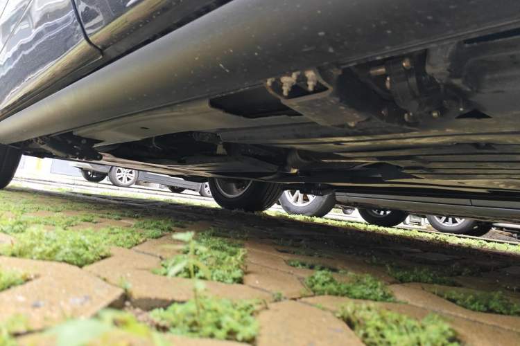Used Land Rover Range Velar 2020 P250 R-DYNAMIC S Chassis Rear Left
