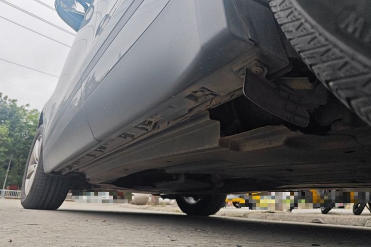 Used Land Rover Range Velar 2020 P250 Chassis Rear Left