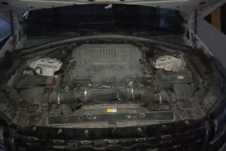 Used Land Rover Range Velar 2020 P340 R-DYNAMIC S Engine Bay