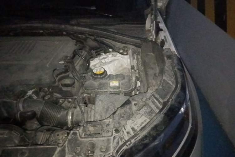 Used Land Rover Range Velar 2020 P340 R-DYNAMIC S Engine Bay Left