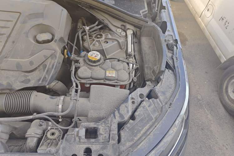 Used Land Rover Range Velar 2020 P250 Engine Bay Left