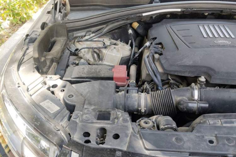 Used Land Rover Range Velar 2020 P340 R-DYNAMIC S Engine Bay Right