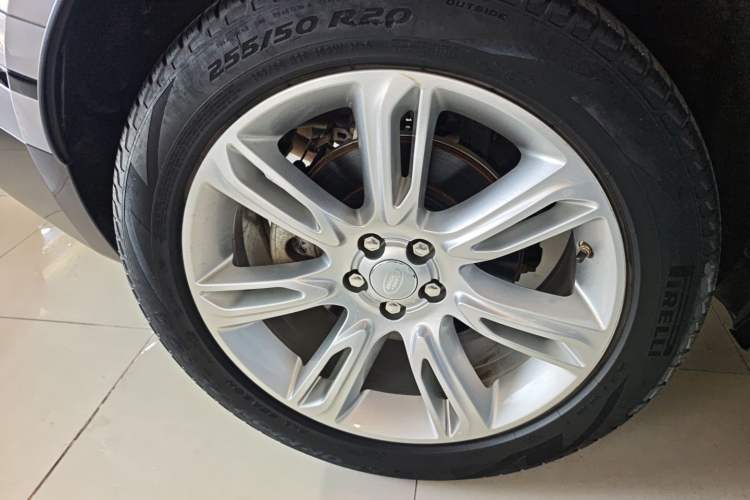 Used Land Rover Range Velar 2020 P250 R-DYNAMIC S Exterior 5