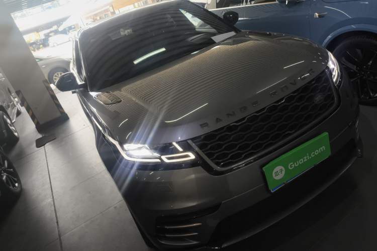 Used Land Rover Range Velar 2020 P250 R-DYNAMIC S Front Right 45 Deg