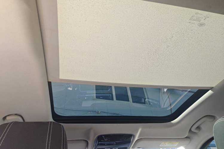 Used Land Rover Range Velar 2020 P250 Headliner