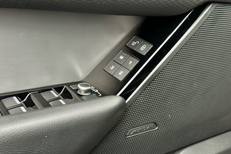 Used Land Rover Range Velar 2020 P340 R-DYNAMIC S Interior 1