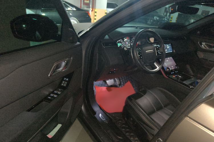 Used Land Rover Range Velar 2020 P250 R-DYNAMIC S Interior 3