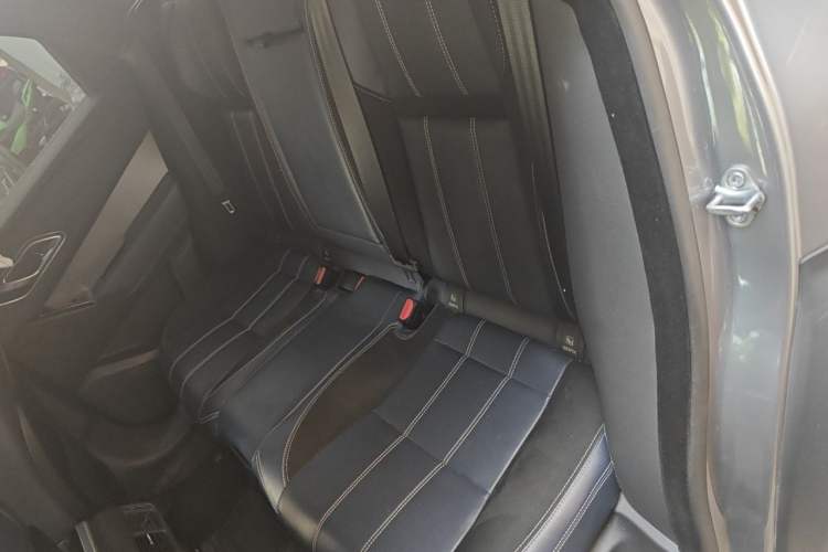 Used Land Rover Range Velar 2020 P250 R-DYNAMIC S Left Rear Seat