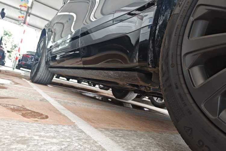 Used Land Rover Range Velar 2020 P340 R-DYNAMIC S Left Side Sill