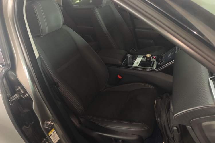Used Land Rover Range Velar 2020 P250 Right Front Seat