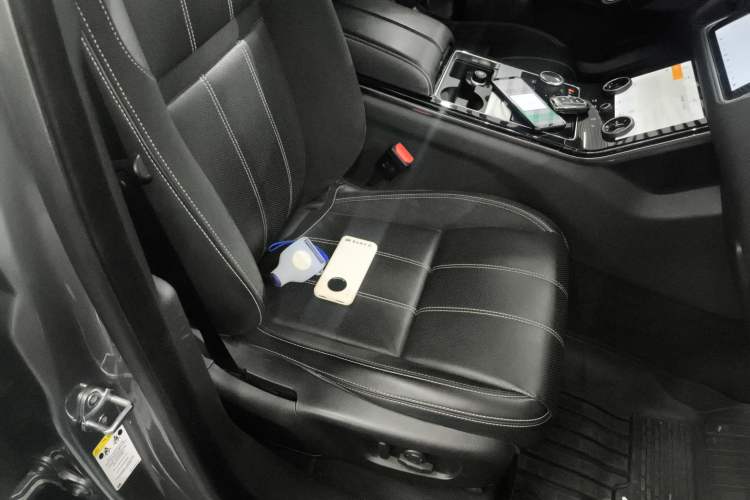 Used Land Rover Range Velar 2020 P250 R-DYNAMIC S Right Front Seat