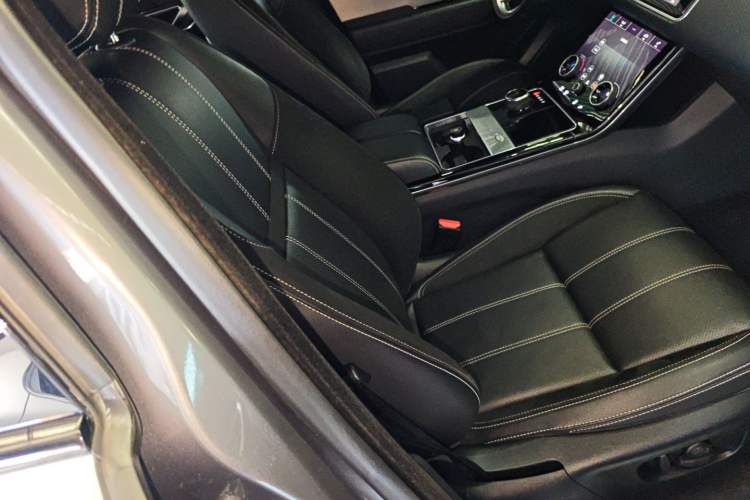 Used Land Rover Range Velar 2020 P250 R-DYNAMIC S Right Front Seat