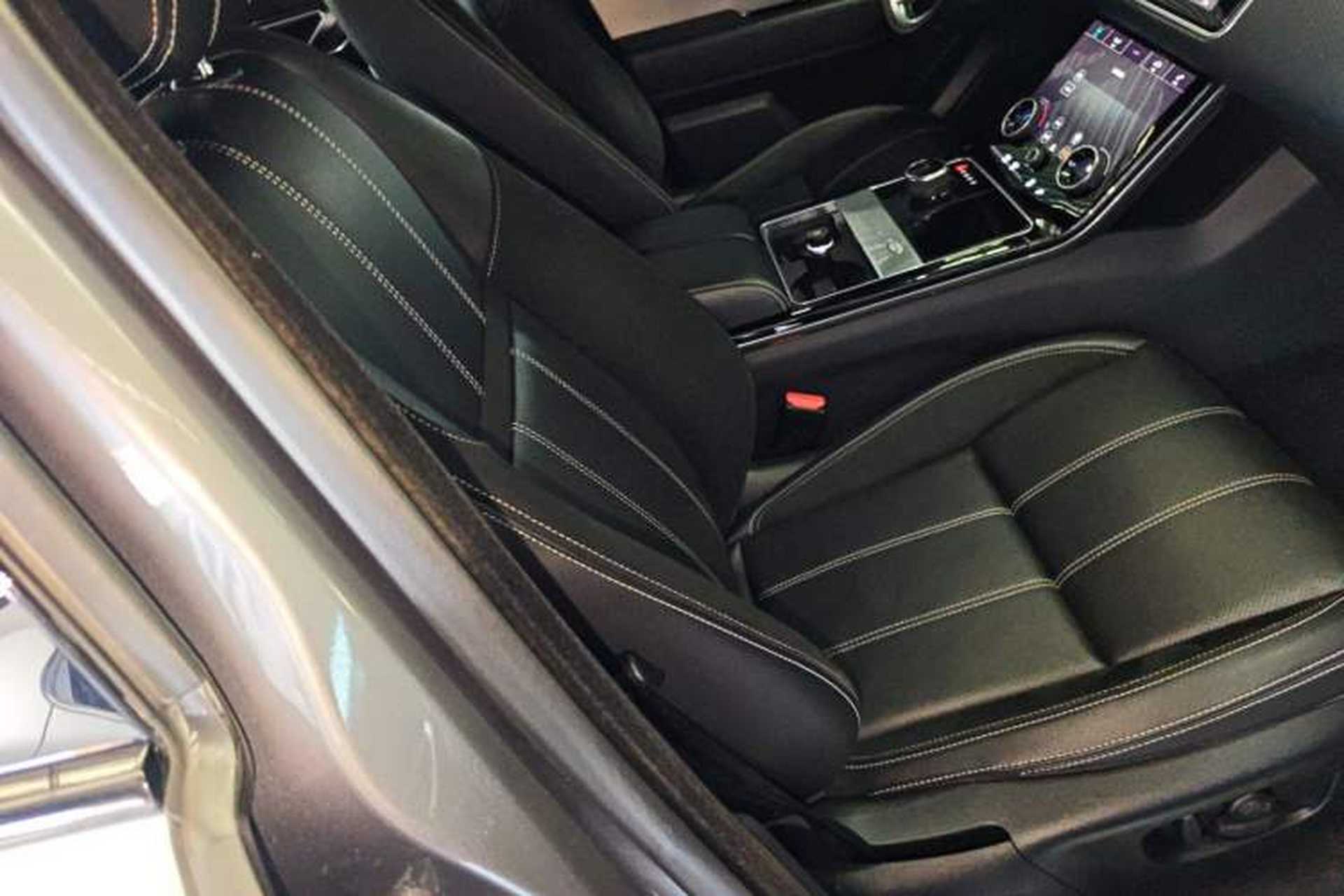Used Land Rover Range Velar 2020 P250 R-DYNAMIC S Right Front Seat