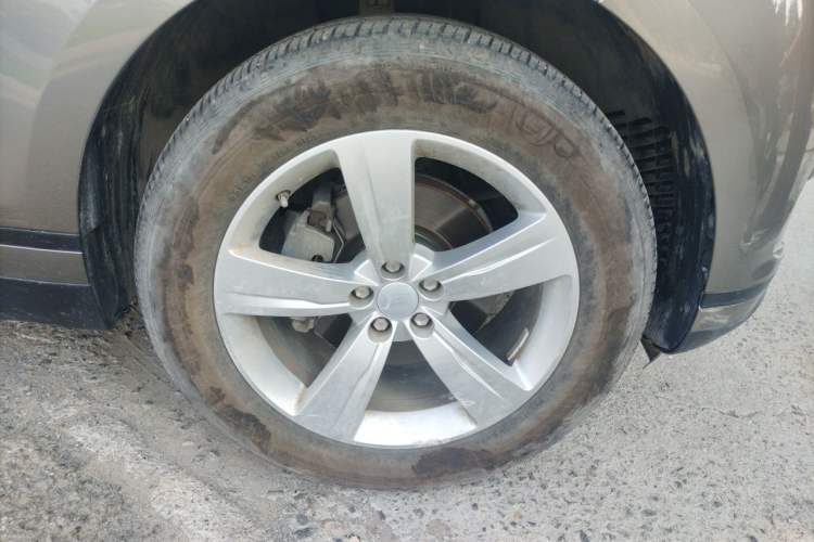 Used Land Rover Range Velar 2020 P250 Right Front Wheel Hub