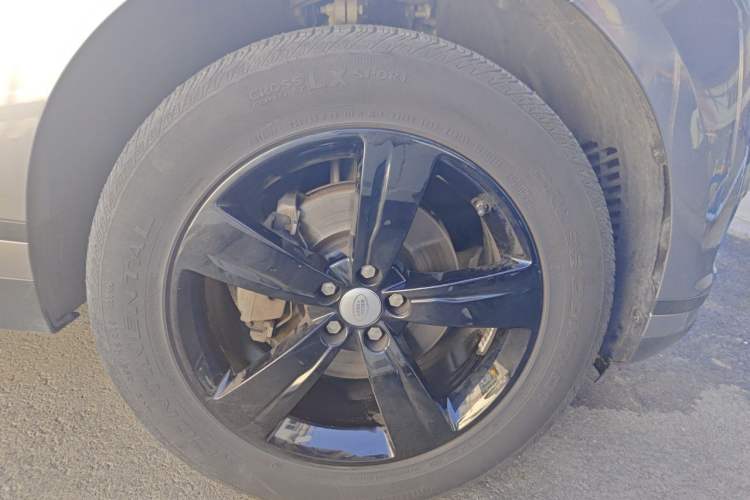 Used Land Rover Range Velar 2020 P250 Right Front Wheel Hub