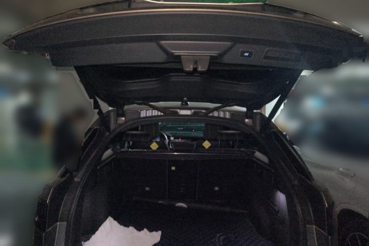 Used Land Rover Range Velar 2020 P250 R-DYNAMIC S Trunk