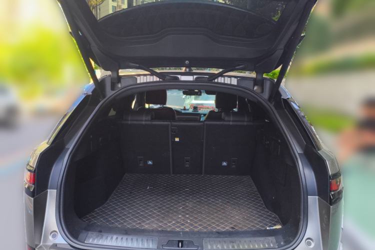 Used Land Rover Range Velar 2020 P250 R-DYNAMIC S Trunk