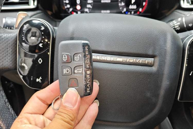 Used Land Rover Range Velar 2020 P250 R-DYNAMIC S Vehicle Key