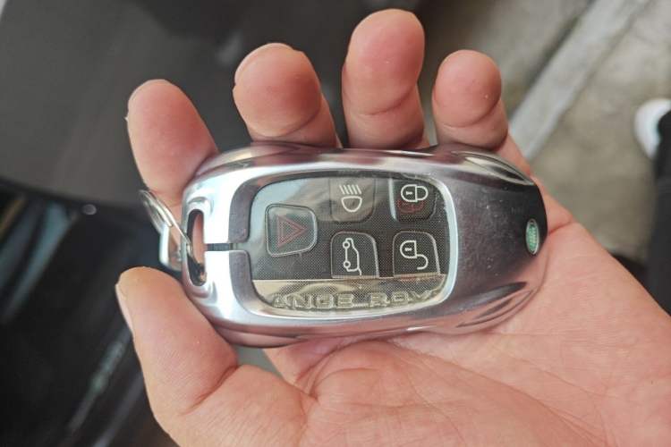 Used Land Rover Range Velar 2020 P250 R-DYNAMIC S Vehicle Key