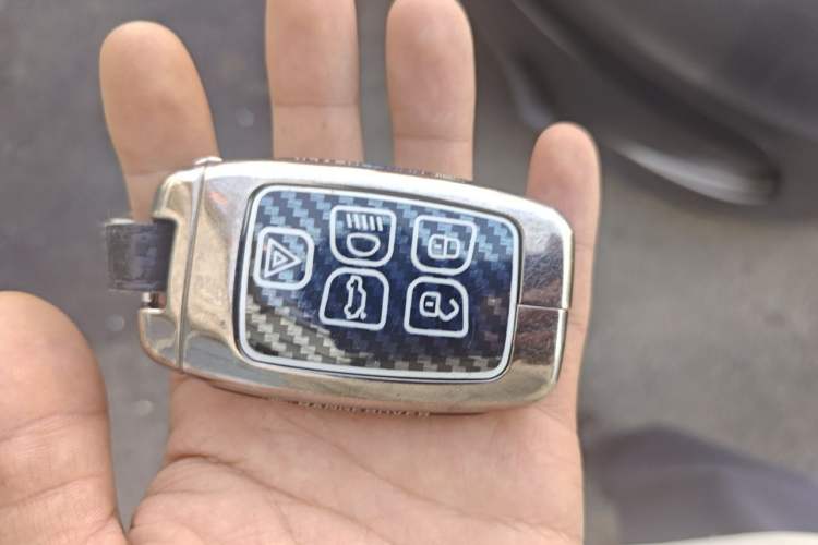 Used Land Rover Range Velar 2020 P250 Vehicle Key