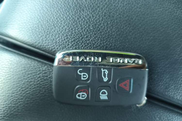 Used Land Rover Range Velar 2020 P250 R-DYNAMIC S Vehicle Key