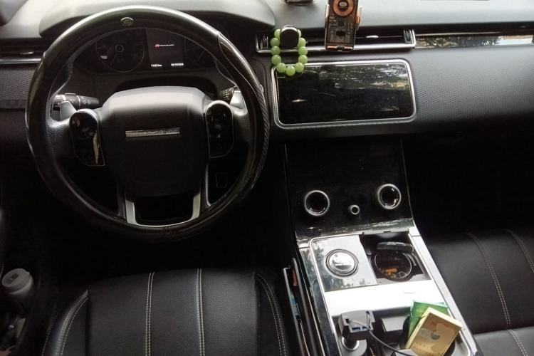 Used Land Rover Range Velar 2020 P250 R-DYNAMIC S Center Console